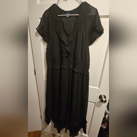 Old Navy Black Ruffle Dress - Picture 4 of 6